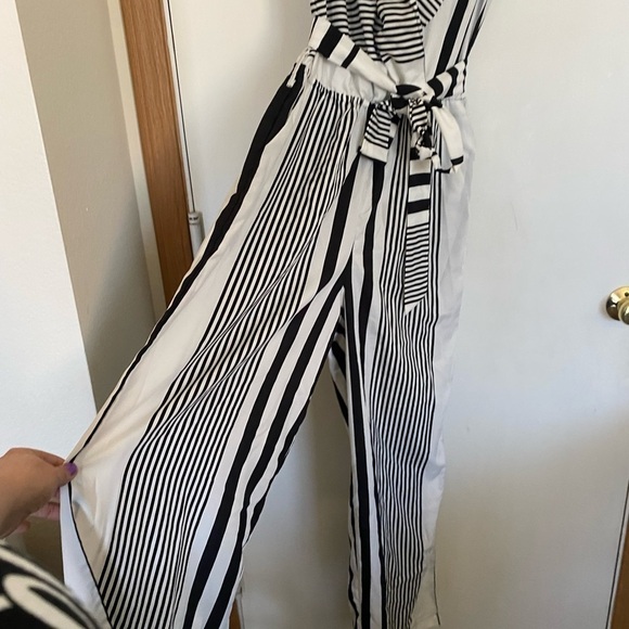 Thread, story, size small, one piece jumper, sleeveless ladies, striped - Picture 2 of 7